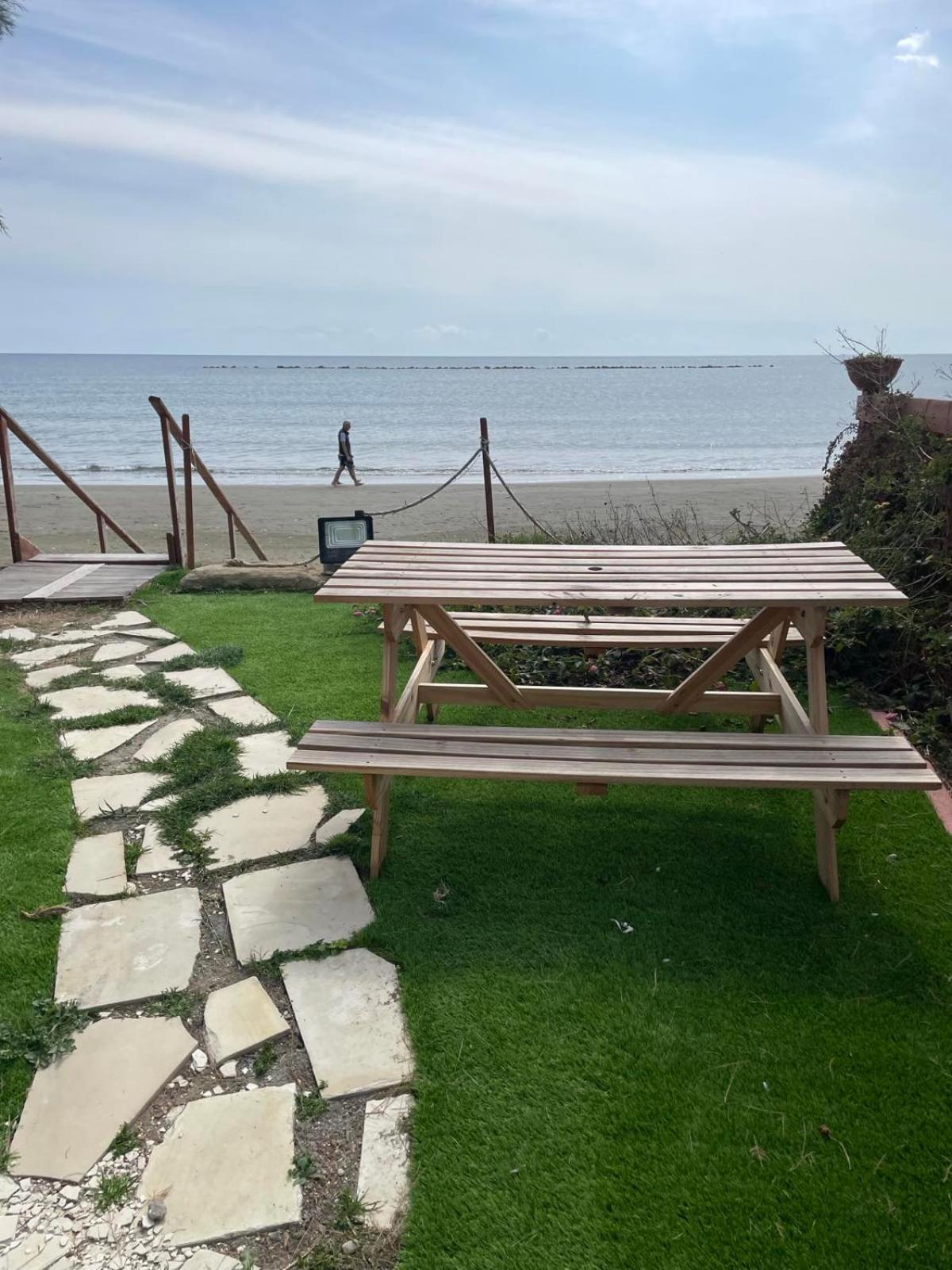 Appartamento Mariliz Larnaca Esterno foto
