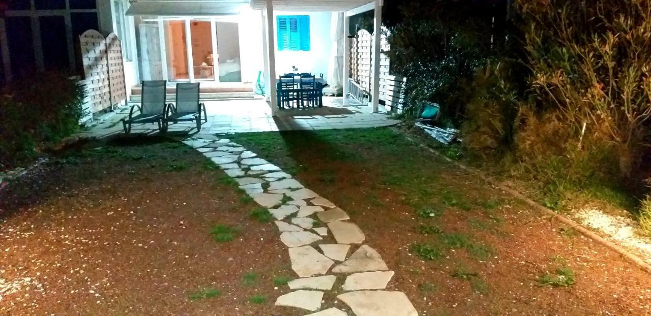 Appartamento Mariliz Larnaca Esterno foto